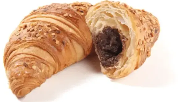 Ile kalorii ma croissant z czekoladą? Poznaj dokładną wartość