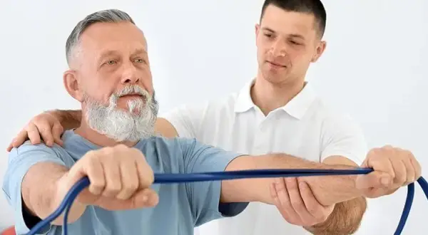 Rehabilitacja barku: ile trwa i jak przyspieszyć powrót do formy?