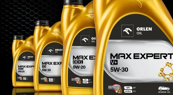 Złote bańki oleju silnikowego Orlen Max Expert. Wybór między 0W-20 a 5W-30 dla Twojego auta.