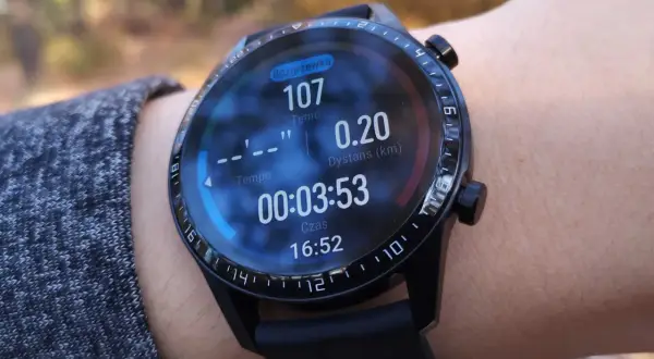 Jaki zasięg ma bluetooth w smartwatch? Odkryj, co wpływa na połączenie