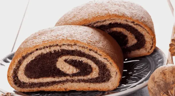 Makowiec pęka i odchodzi? Poznaj sekrety perfekcyjnej rolady!
