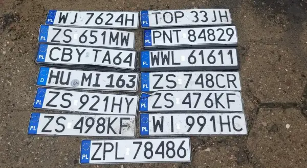 Kolekcja polskich tablic rejestracyjnych, m.in. WJ 7624H, ZS 651MW, CBY TA64, HU MI 163, ZS 921HY, ZS 498KF, TOP 33 JH, PNT 84829, WWL 61611, ZS 748CR, ZS 476KF, WI 991HC, ZPL 78486.