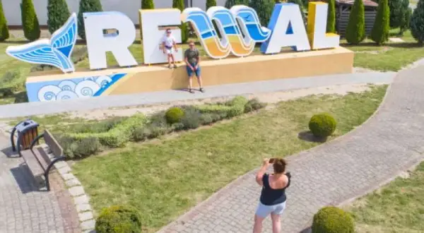 Jak dojechać z Kołobrzegu do Rewala - najtańsze i najszybsze opcje