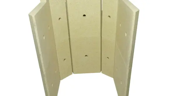 Neue Feuerraumauskleidung für Ihren Kamin. Einfach den alten **hark Feuerraumauskleidung wechseln** und wieder wohlige Wärme genießen.