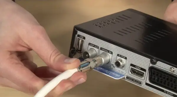 Jakim kablem podłączyć dekoder do TV? Poradnik HDMI i alternatywy