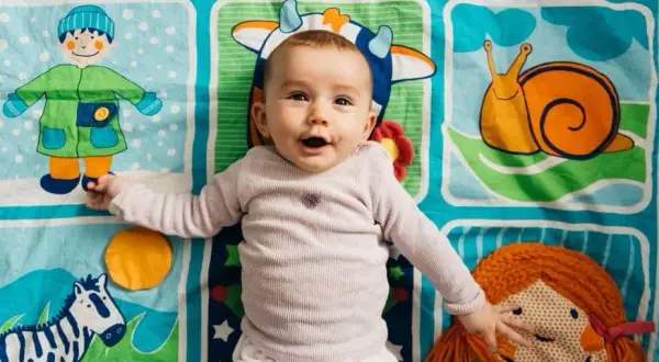 Magiczne sposoby na wspieranie rozwoju 5-miesięcznego niemowlaka w domu