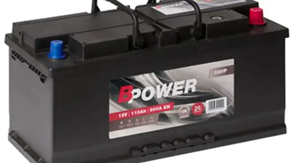 Czarny akumulator BPOWER 12V 110Ah. Różne rodzaje akumulatorów to podstawa działania wielu urządzeń.
