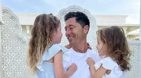 Ile dzieci ma Robert Lewandowski? Zaskakujące fakty o jego rodzinie