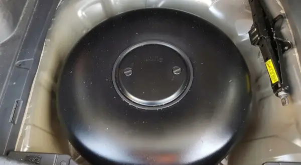 Jaki zbiornik LPG do Hondy CR-V? Sprawdź najlepsze opcje i wymiary