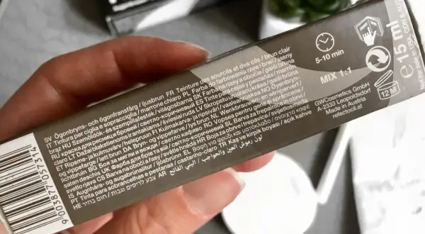 Henna Refectocil: Jak zrobić perfekcyjne brwi i rzęsy w domu?