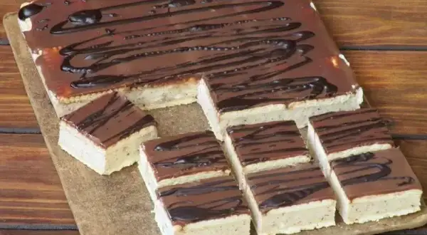 Ciasto Kinder Bueno: Przepis krok po kroku na domowy hit!