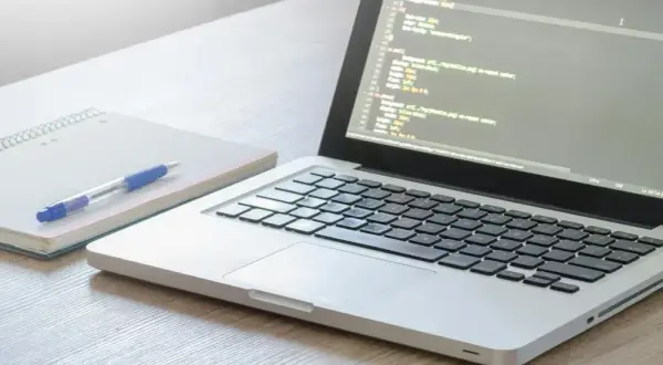 Jak otworzyć stronę html z notatnika i uniknąć typowych błędów