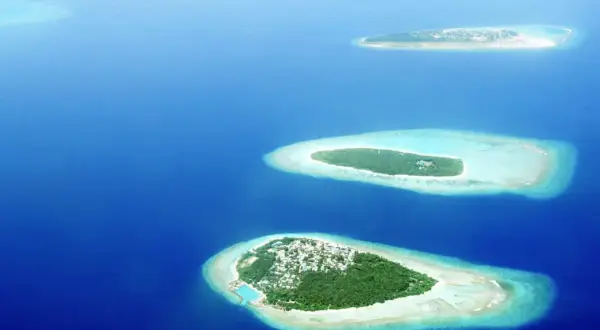 Ile trwa lot z Dubaju na Malediwy? Sprawdź, zanim polecisz!