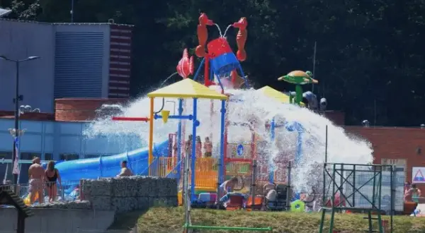 Termy Uniejów atrakcje - odkryj najlepsze miejsca na relaks i zabawę