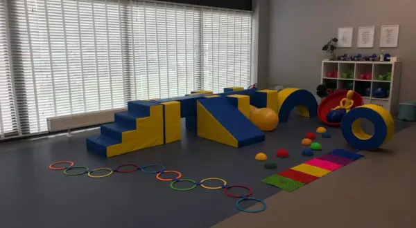 Integracja sensoryczna Ursus – skuteczne terapie dla dzieci i młodzieży