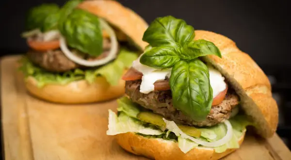 Ricetta Panino Hamburger: I Segreti per un Capolavoro Gourmet