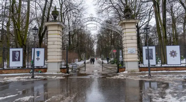 Jak dojechać do Łazienek Królewskich w Warszawie bez stresu?