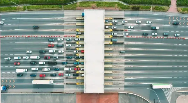Jak się płaci za autostrady we Włoszech? Poznaj metody i koszty przejazdu