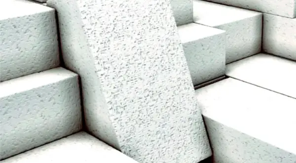 Pianobeton czy styropian - który materiał izolacyjny jest lepszy?