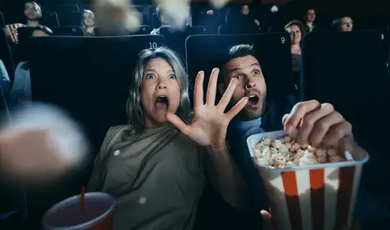 Basen horror – mrożąca krew w żyłach opowieść o przyjaźni i strachu