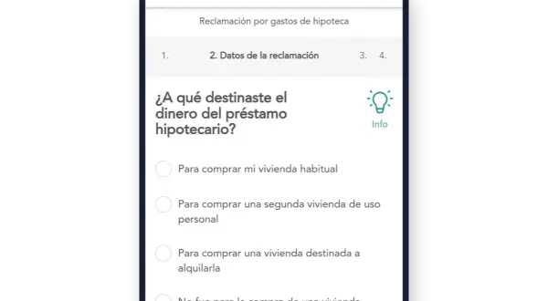 Formulario de reclamador.es sobre gastos de hipoteca. Pregunta: "¿A qué destinaste el dinero del préstamo hipotecario?", con opciones para vivienda habitual, segunda vivienda o alquiler.