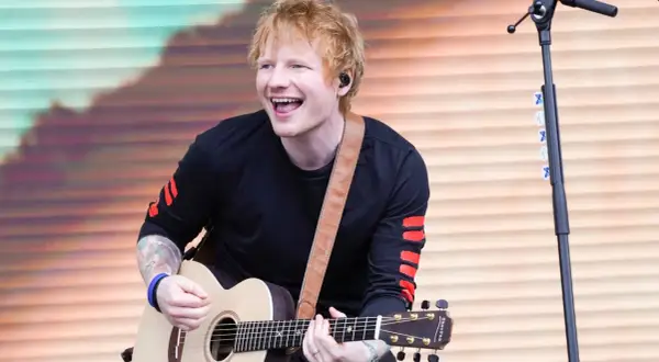 Ed Sheeran: Jaki sprzęt napędza jego muzykę i koncerty?
