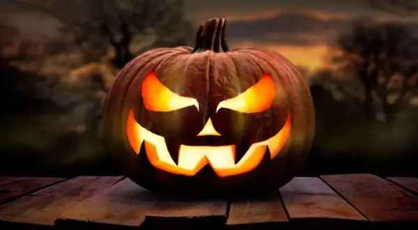 Halloween DIY: 20+ upiornych ozdób krok po kroku. Zrób to sam!