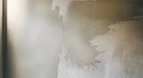 Jak pomalować beton, aby nie pylił się i był trwały przez lata