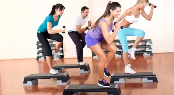 Co to jest trening cardio? Poznaj korzyści i skuteczne ćwiczenia