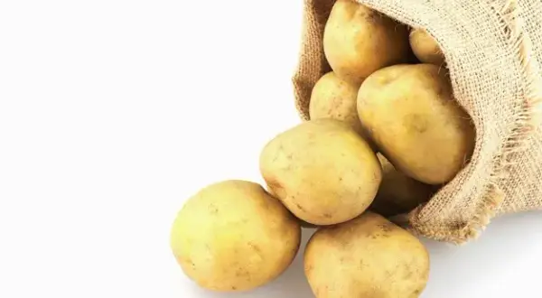 Ile kalorii mają ziemniaki? Zaskakujące fakty o ich wartości odżywczej