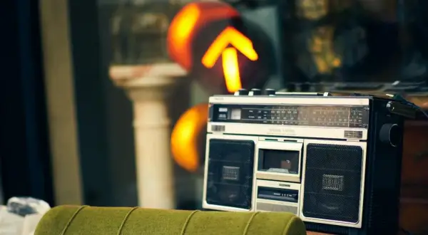 Słuchawki stereo co to znaczy? Poznaj ich zalety i różnice z mono