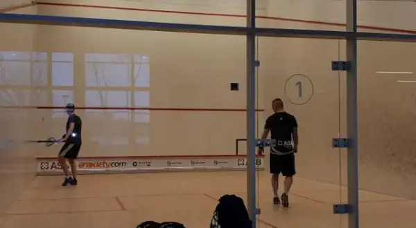 Squash Olsztyn: Najlepsze korty, ceny i jak zacząć grę!