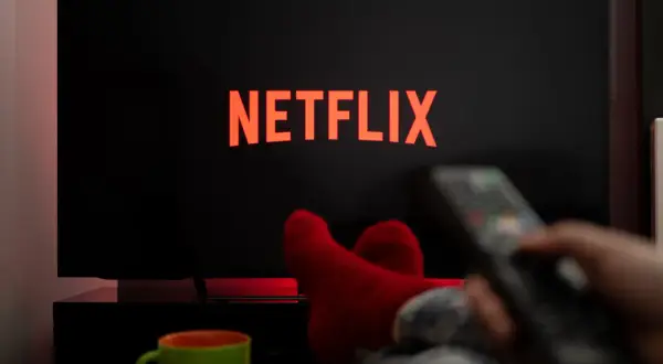 Jak podłączyć Netflix do telewizora - proste sposoby na łatwe oglądanie