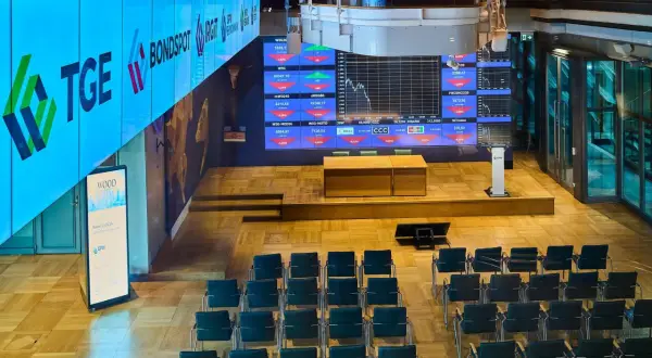 Sala konferencyjna GPW, gdzie omawiane są wskaźniki takie jak WIG. To miejsce, gdzie analizuje się rynek, a pytanie "wig co to" znajduje tu odpowiedź.