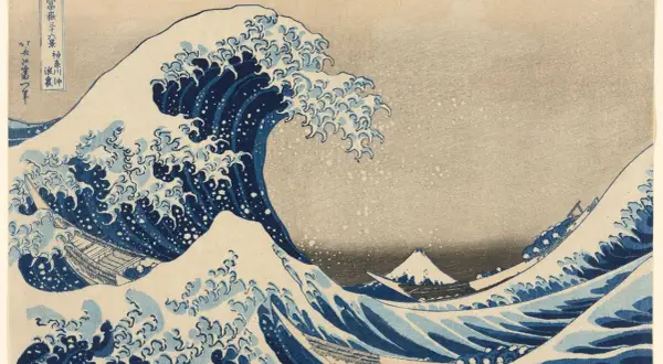 A powerful wave crashes in this iconic piece of modern Japanese art, with boats struggling against the spray and Mount Fuji in the distance.