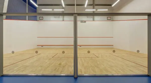 Najlepsze miejsca do gry w squash w Tychach – korty i kluby