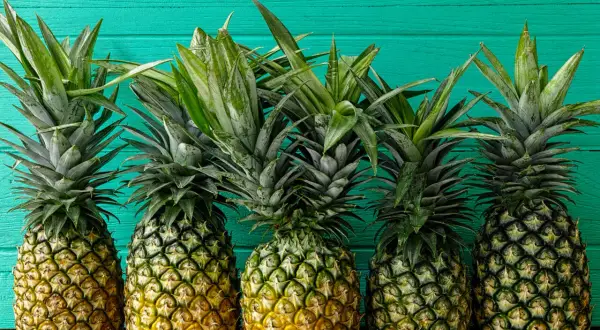 Czy ananas odchudza? Odkryj jego prawdziwe właściwości w diecie