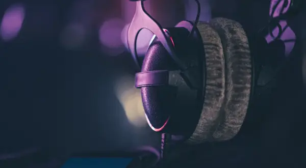 Gdzie mogę znaleźć podkład muzyczny? Oto najlepsze źródła i porady