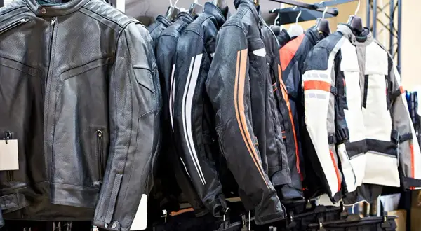 Jak prać kurtkę motocyklową? Skóra i tekstylia bez uszkodzeń
