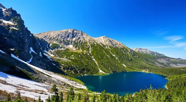 Morskie Oko: 7,8 km łatwej trasy. Planuj wycieczkę bez stresu!