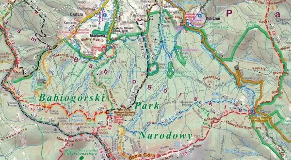 Szlak turystyczny przez Beskid Żywiecki, z zaznaczonymi szczytami Babiej Góry i okolicznymi dolinami.