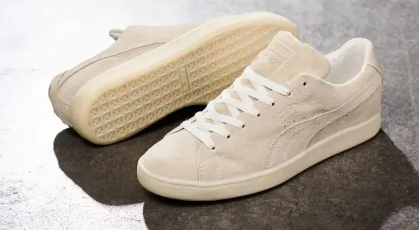 Beżowe zamszowe buty Puma Suede. Idealne, jeśli szukasz rzeczywista rozmiarówka Puma. Klasyczny design i komfort.