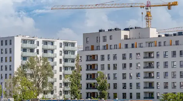 Jak kupić mieszkanie od dewelopera i uniknąć najczęstszych błędów