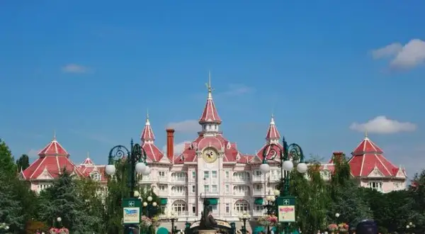 Czego nie można wnosić do Disneylandu – uniknij problemów na wejściu