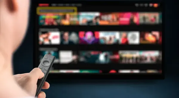 Masz problem z napisami w TV? Oto jak je włączyć i dostosować!