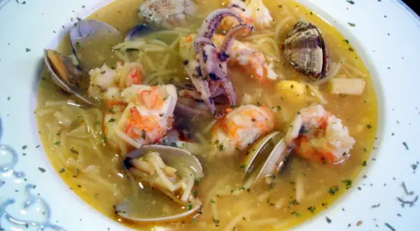 Sopa de fideo con pescado: la receta definitiva para un sabor auténtico