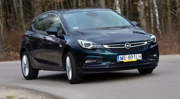 Opel Astra K: Jaki silnik wybrać, aby uniknąć kosztownych napraw?