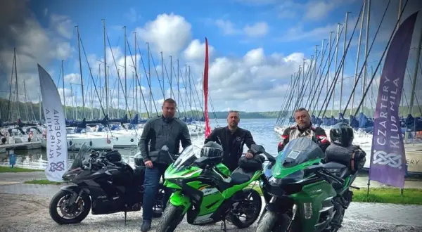 Najlepsze trasy motocyklowe w Warmii i Mazurach – odkryj piękno regionu