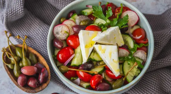 Original Griechischer Salat: Das authentische Horiatiki Rezept