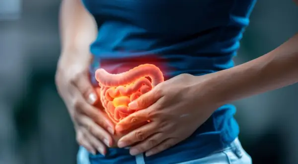 Ból brzucha i jelita. Dowiedz się, czym jest kolonoskopia i jak pomaga w diagnostyce.